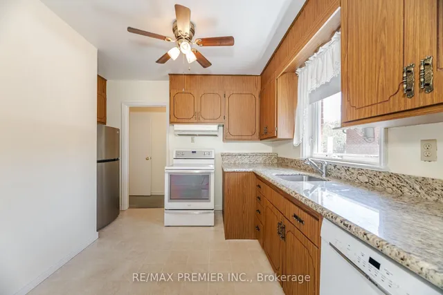 Additional image 18 of 32 Edgemont Dr