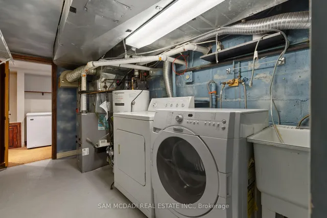 Additional image 21 of 319 Cosburn Ave