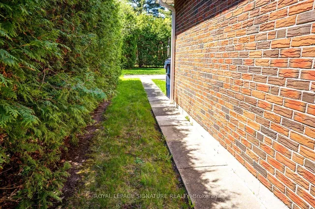 Additional image 37 of 22 Dalbret Cres