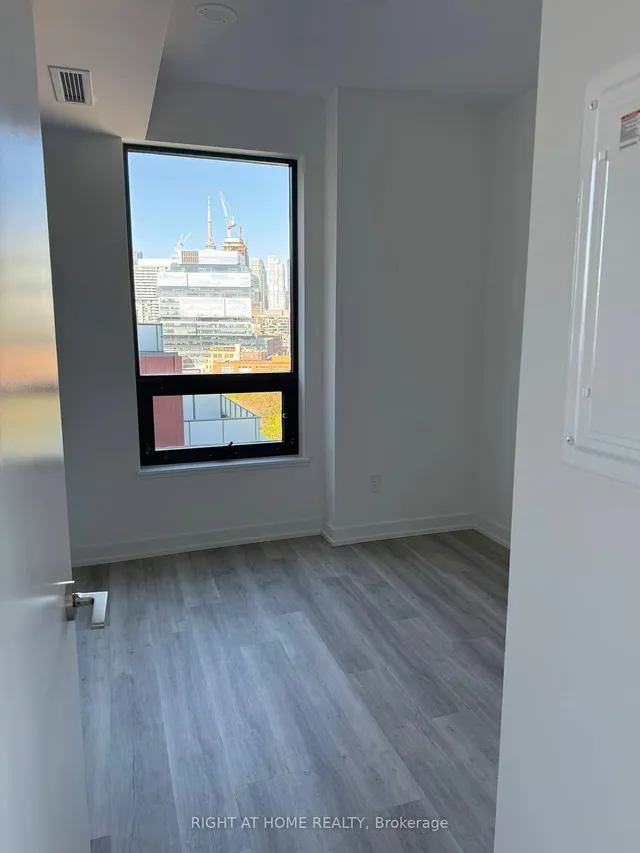 Additional image 29 of 28 Eastern Ave Unit LPH 03