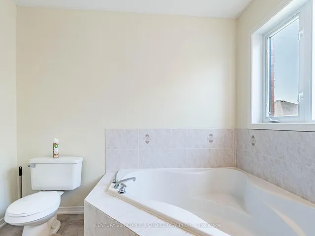 Additional image 30 of 93 River Rock Cres