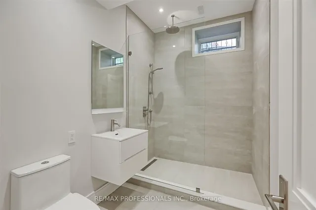 Additional image 5 of 466 Prince Edward Dr