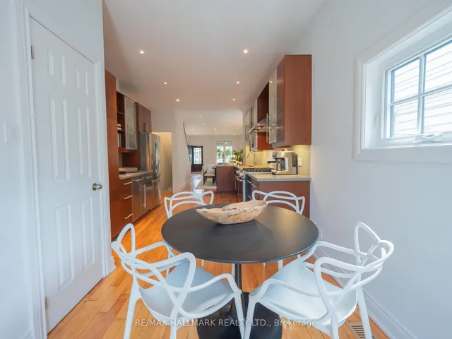 Additional image 17 of 142 Heward Ave