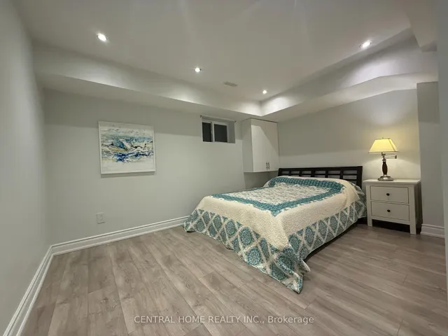 Additional image 32 of 298 Poyntz Ave