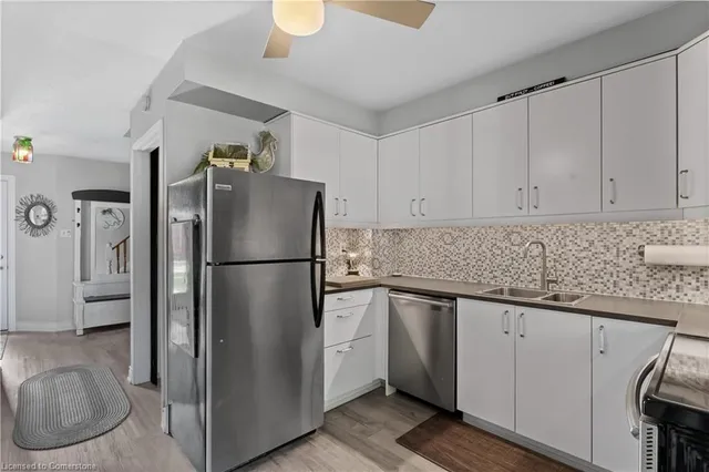 Additional image 15 of 2385 Cotswold Cres