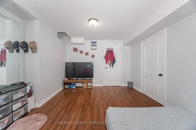 Additional image 37 of 69 Harbourtown Cres