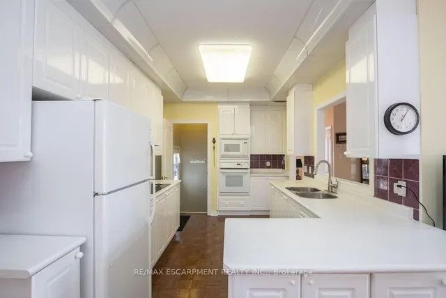 Additional image 27 of 91 Silverbirch Blvd