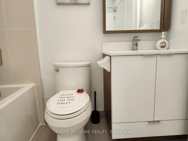 Additional image 25 of 543 RIchmond St Unit 221