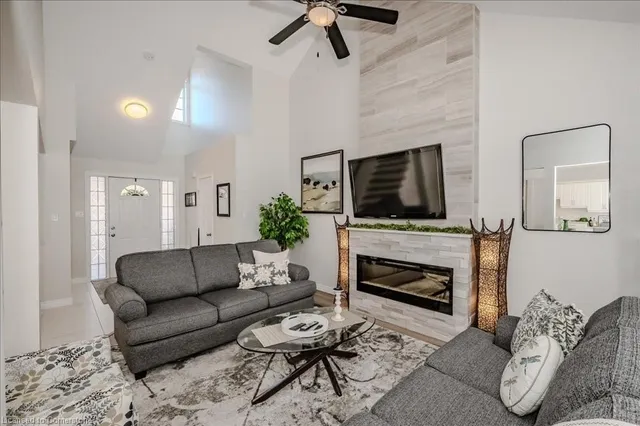 Additional image 8 of 220 Doon South Dr