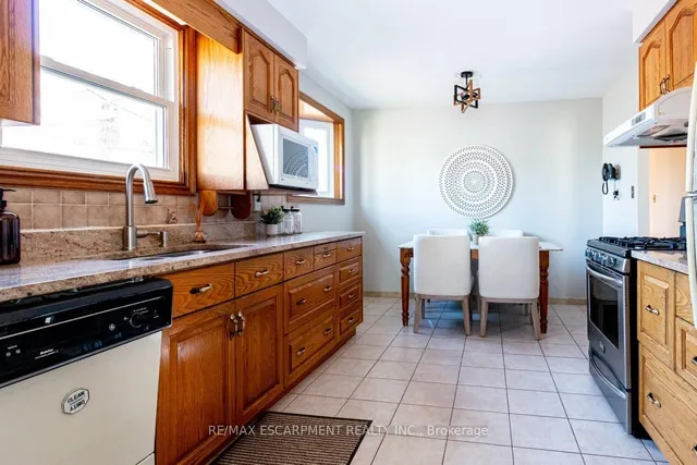 Additional image 17 of 16 Billington Cres