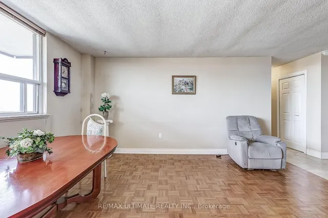 Additional image 9 of 541 Blackthorn Ave Unit 1005