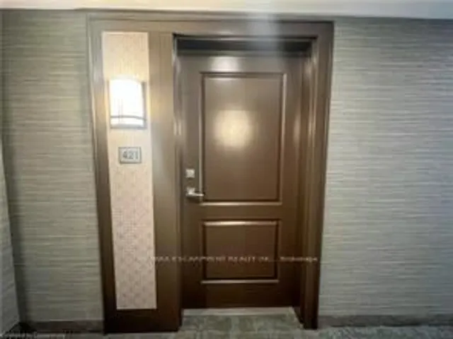 Additional image 3 of 450 Dundas St Unit 421