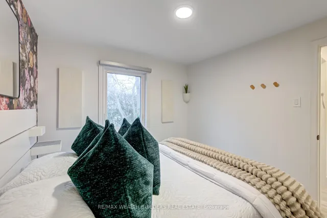 Additional image 20 of 23 Van Stassen Blvd