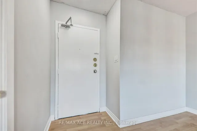 Additional image 12 of 1250 Bridletowne Circ Unit 1204