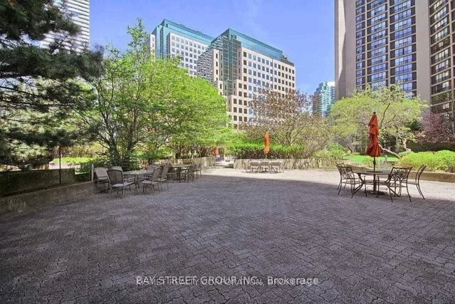 Additional image 7 of 33 Harbour Sq Unit 3019