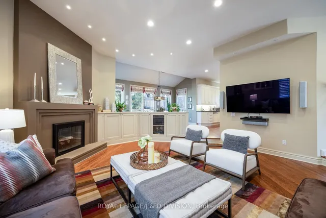 Additional image 12 of 42 Munro Blvd