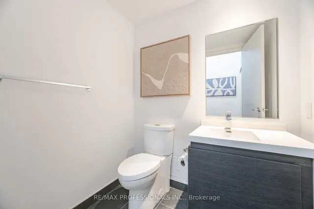 Additional image 19 of 1030 King St Unit 103