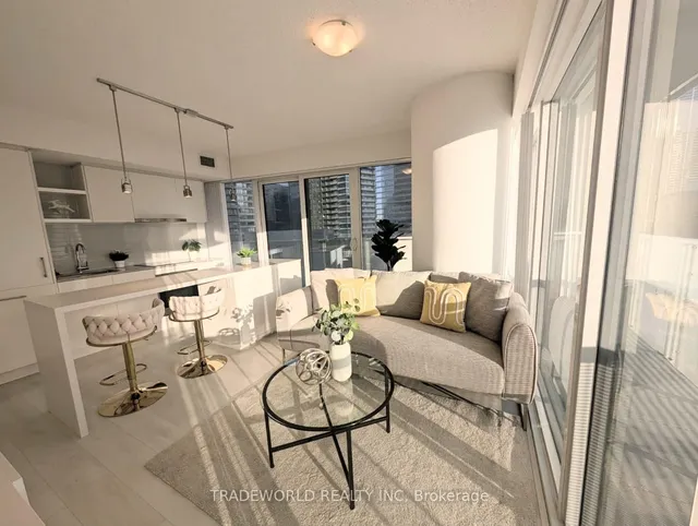 Additional image 5 of 88 Harbour St Unit 1404