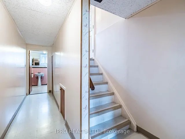 Additional image 36 of 43 Heman St