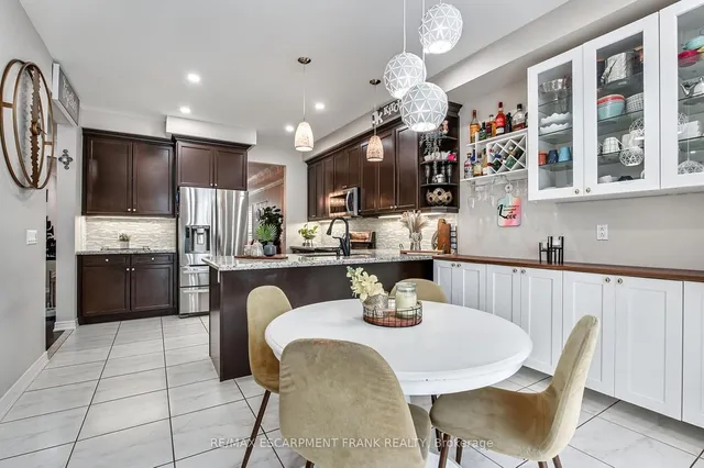 Additional image 14 of 30 Curran Rd