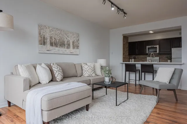 Additional image 16 of 50 Eglinton Ave Unit 1002