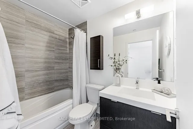 Additional image 13 of 365 Church St Unit 403