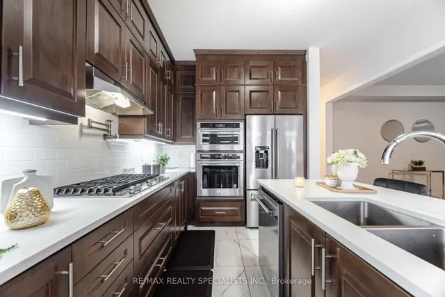 Additional image 14 of 15 Duxbury Rd