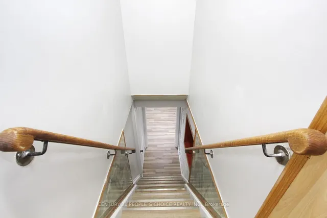 Additional image 33 of 6 Midhurst Dr