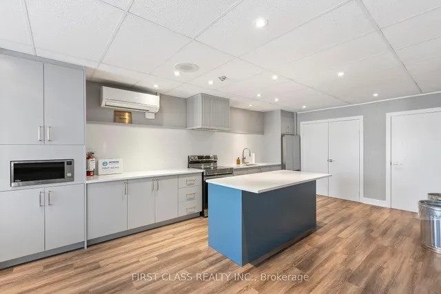 Additional image 26 of 3845 Lake Shore Blvd Unit 102