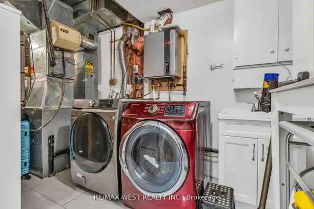 Additional image 36 of 89 Beaconsfield Ave