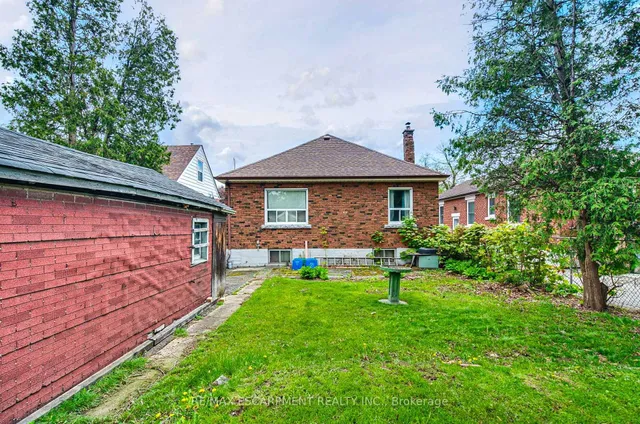 Additional image 38 of 48 Woodbridge Rd