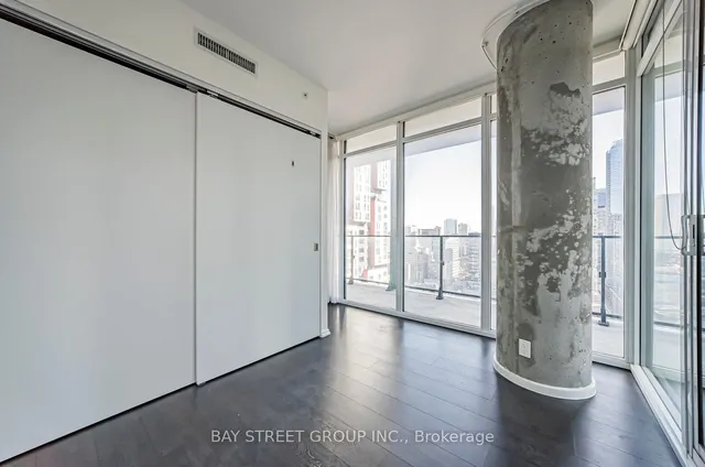 Additional image 31 of 125 Peter St Unit 2509