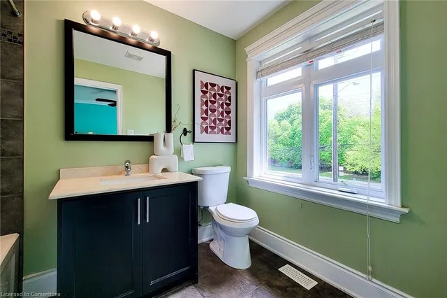 Additional image 33 of 668 Garth St