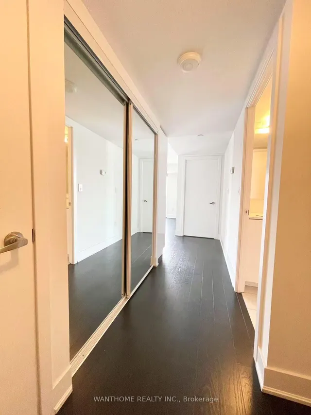 Additional image 10 of 955 Bay St Unit 1507