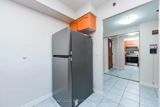 Additional image 13 of 100 Burloak Dr Unit 2411
