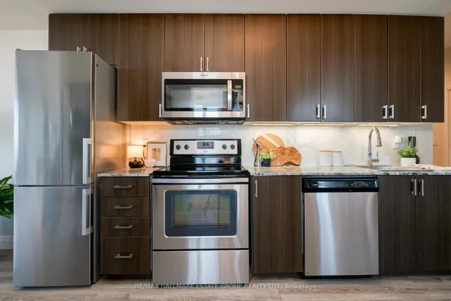 Additional image 11 of 22 East Haven Dr Unit PH6