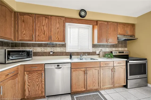 Additional image 18 of 58 Hillgarden Dr