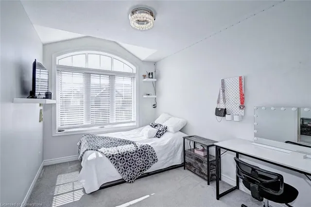 Additional image 11 of 38 Stonehill Ave