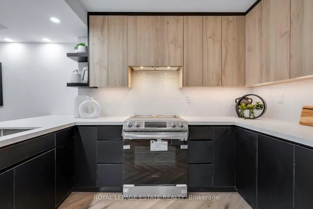 Additional image 24 of 1555 Finch Ave Unit 901