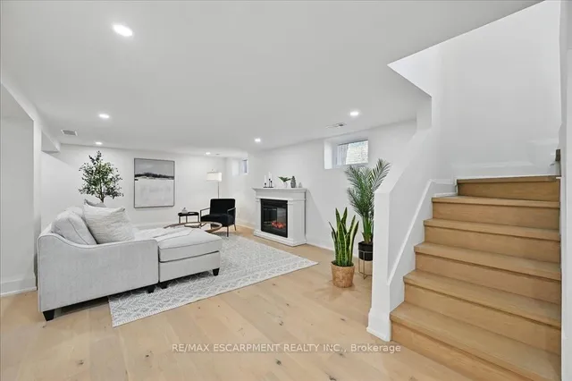 Additional image 31 of 869 CONDOR Dr