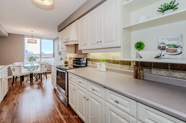 Additional image 16 of 2 Lancaster St Unit 403