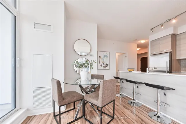 Additional image 4 of 55 Eglinton Ave Unit 1402