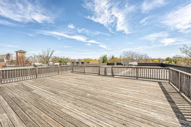 Additional image 31 of 61 Main St Unit 202