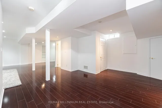 Additional image 33 of 961 Knotty Pine Grve