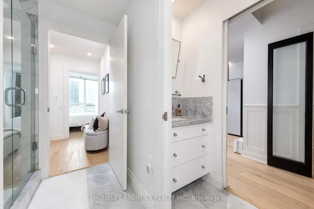 Additional image 16 of 20 Scrivener Sq Unit 905