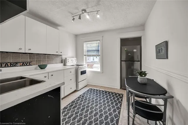 Additional image 11 of 126 Cumberland Ave