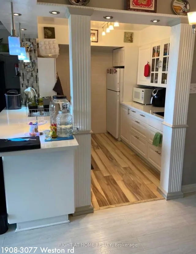 Additional image 7 of 3077 WESTON Rd Unit 1908