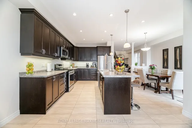 Additional image 22 of 134 Hazelton Ave