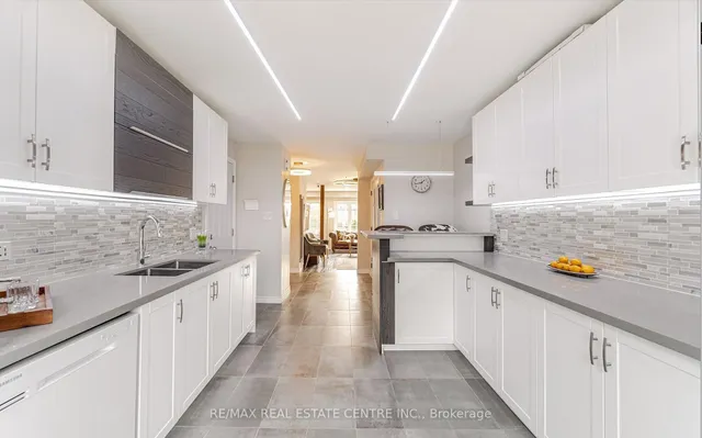 Additional image 11 of 2046 Glenada Cres