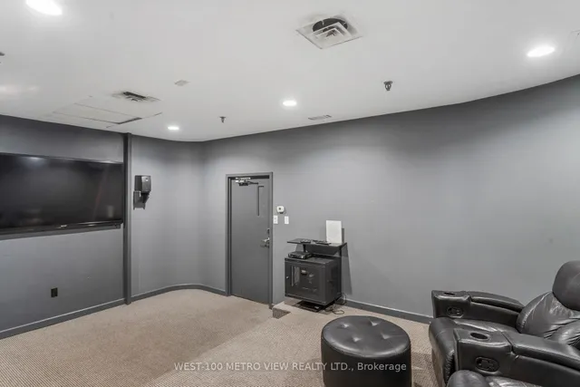Additional image 21 of 705 King St Unit 814